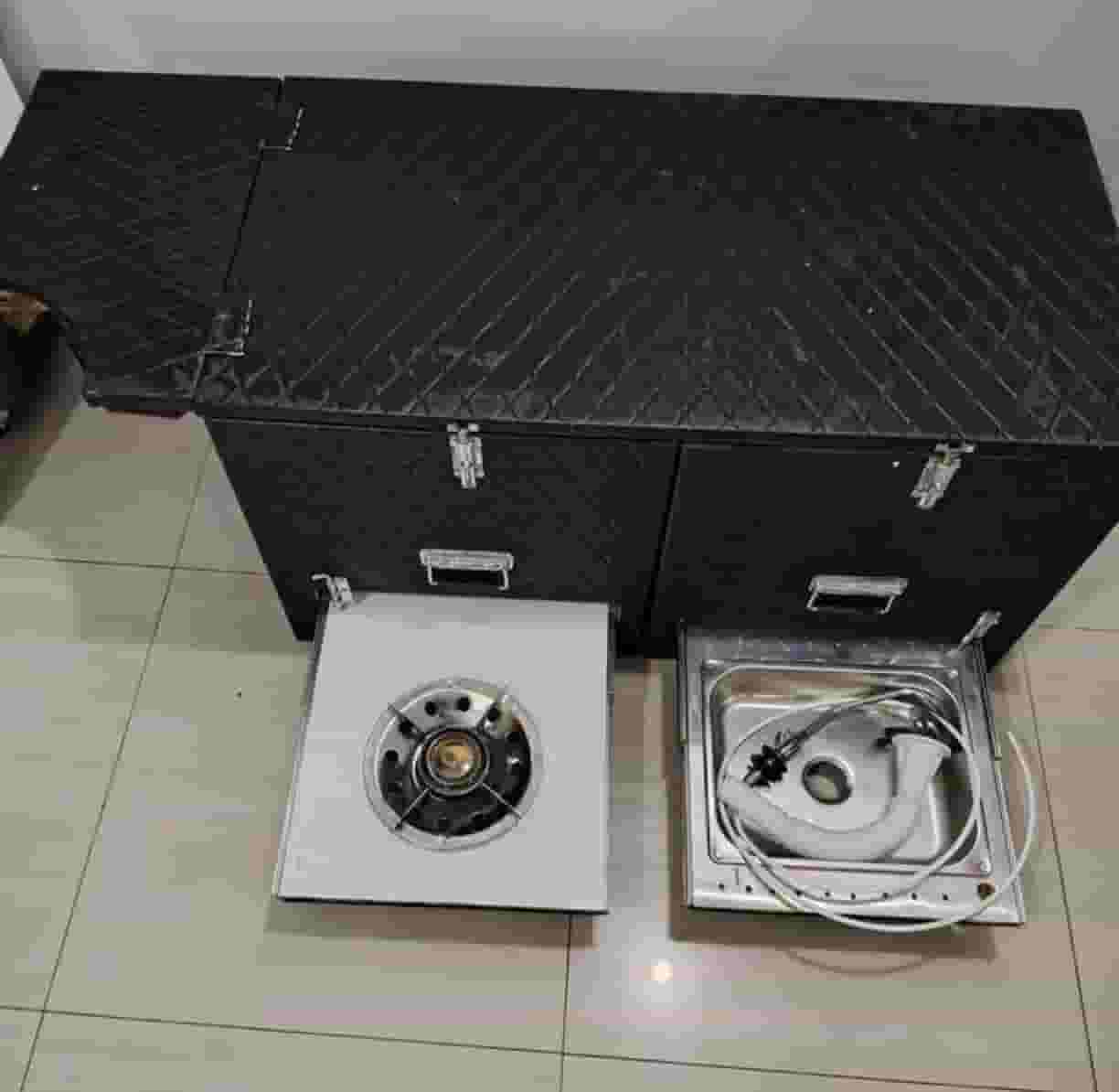 For sale a Ezbet box for Kashat with a water tap and a gas tank