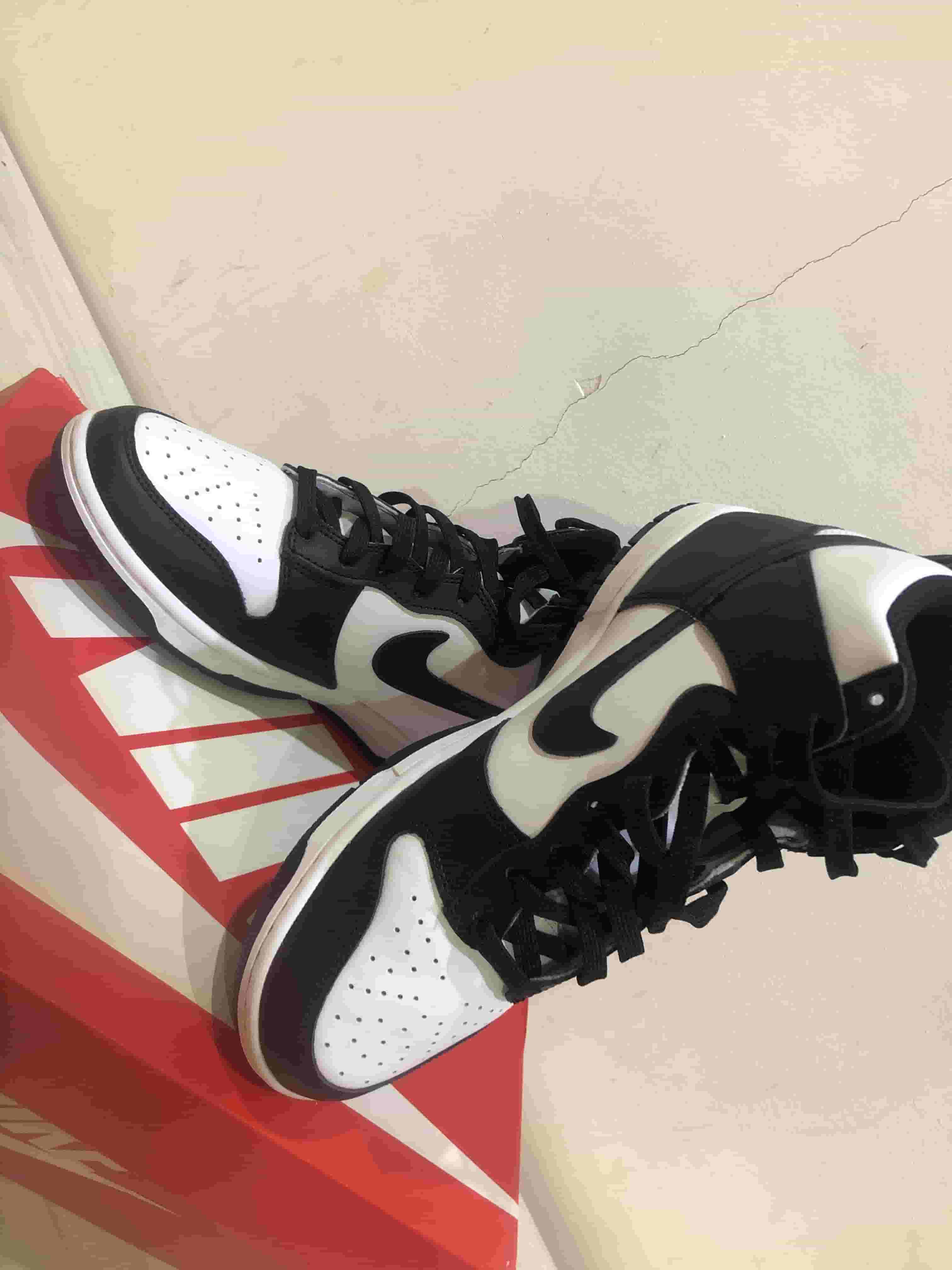 New unused men's shoes